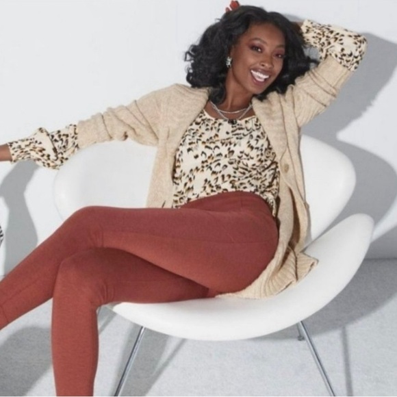 CABI ROUND TRIP SAFARI LEOPARD PRINT CREAM BLACK LONG CUFFED SLEEVE TOP #4335 - Picture 4 of 17